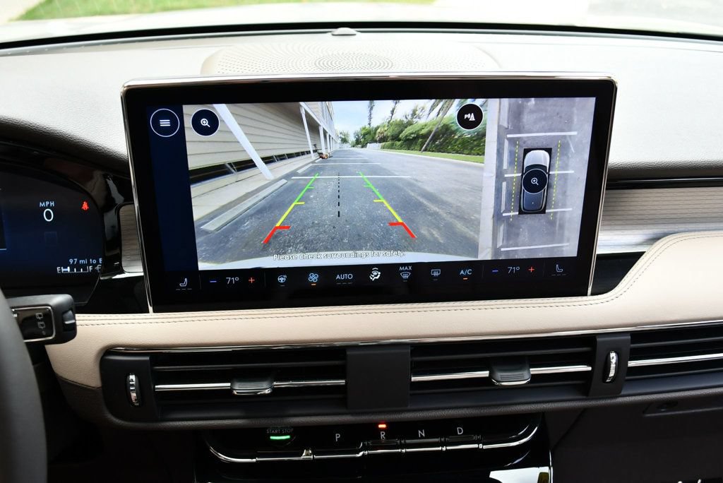 Used 2023 Lincoln Corsair FWD w/ Equipment Group 101A image 57