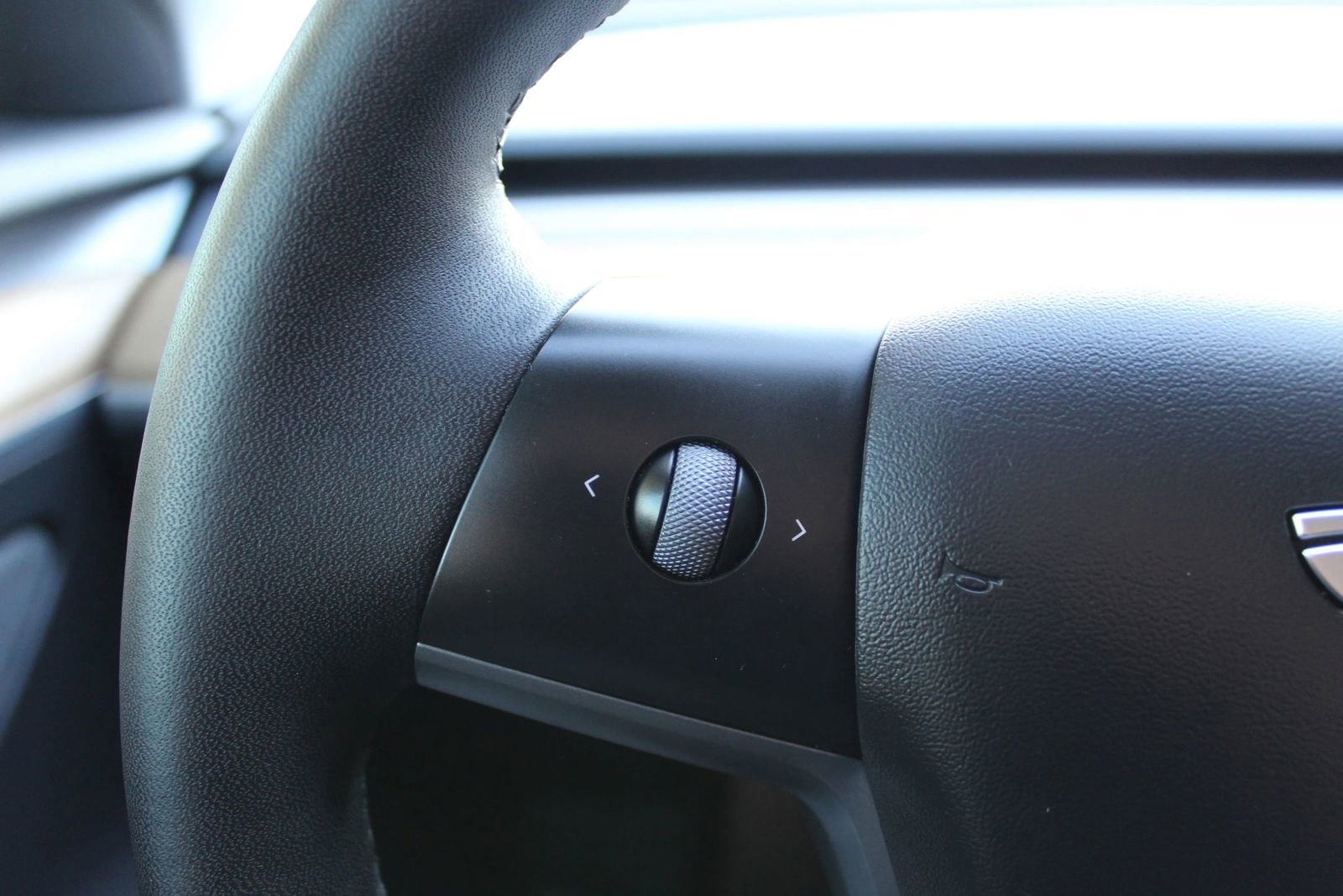 Used 2022 Tesla Model 3 Performance image 16