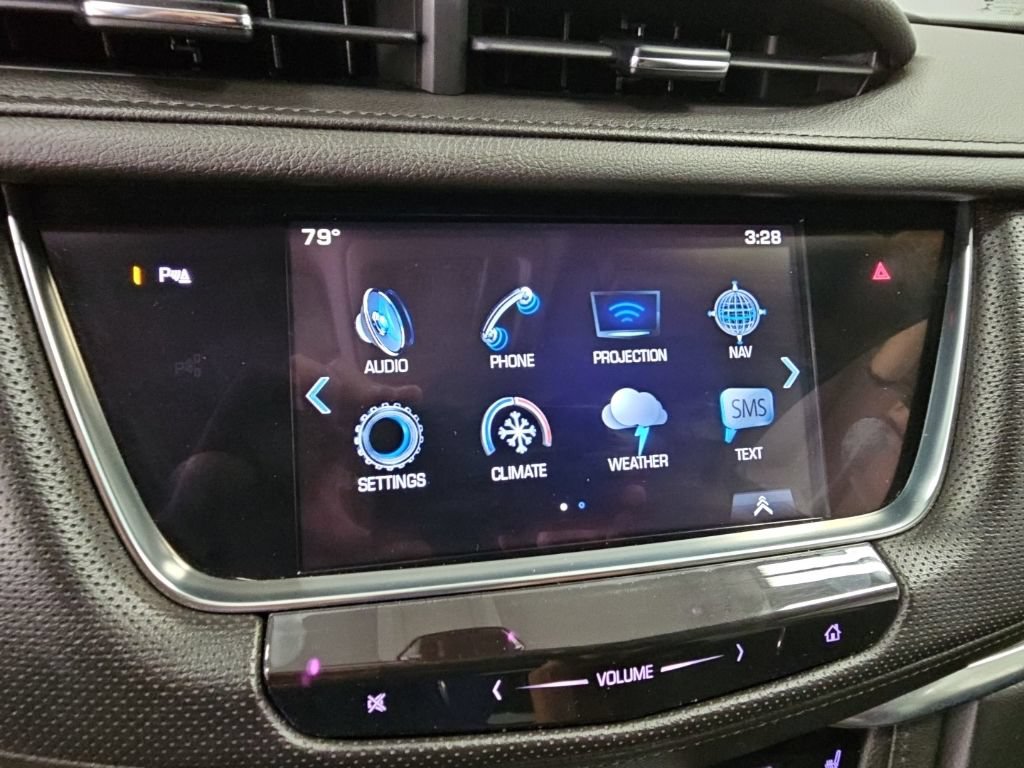 Used 2018 Cadillac XT5 Premium Luxury AWD/4WD image 14