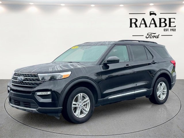 Used 2023 Ford Explorer XLT w/ Equipment Group 202A AWD/4WD image 3
