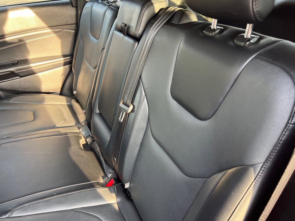 Used 2018 Ford Edge Titanium w/ Technology Package image 23