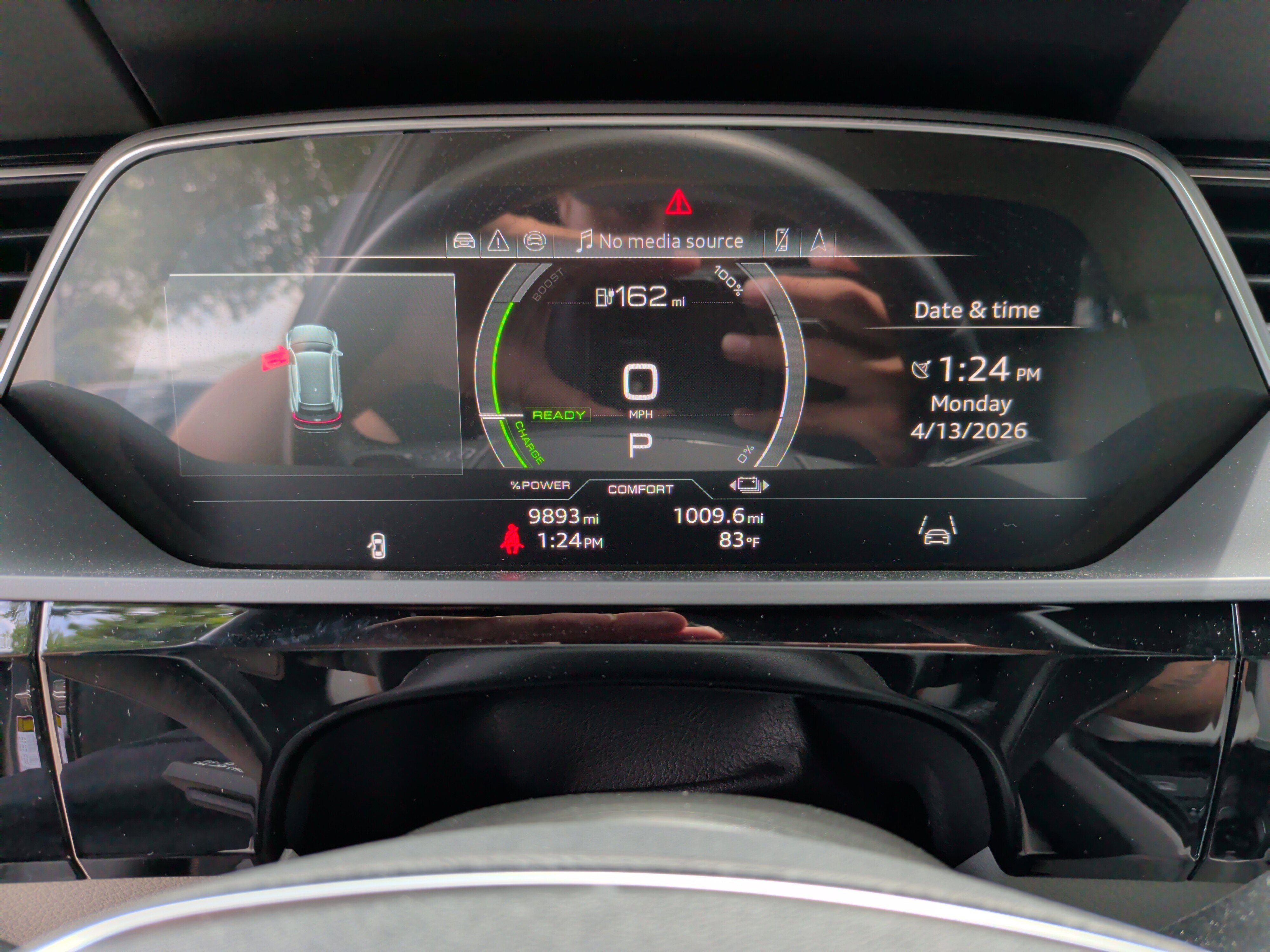 Used 2024 Audi Q8 e-tron Prestige w/ Prestige Package image 18