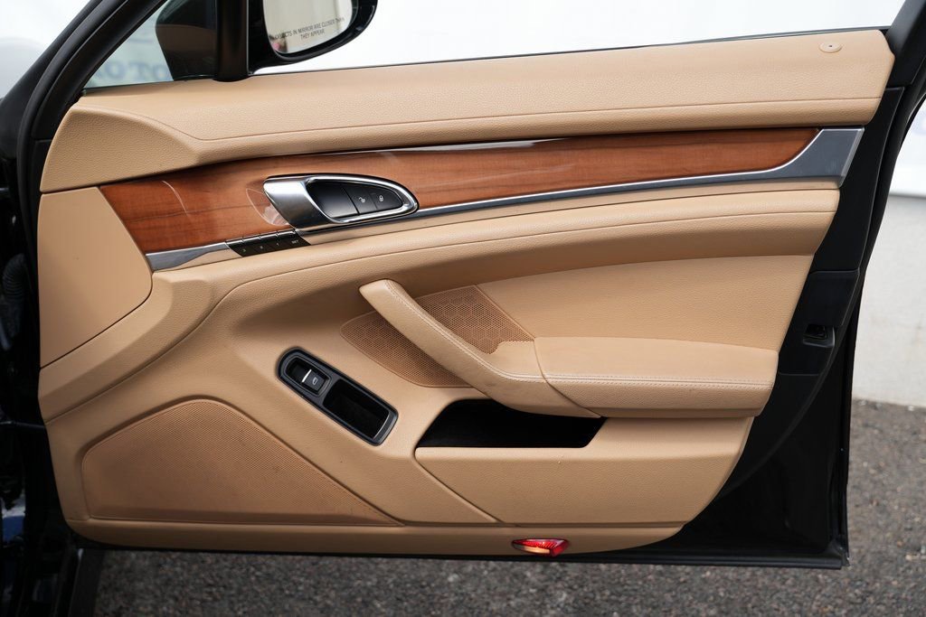 Used 2013 Porsche Panamera image 33