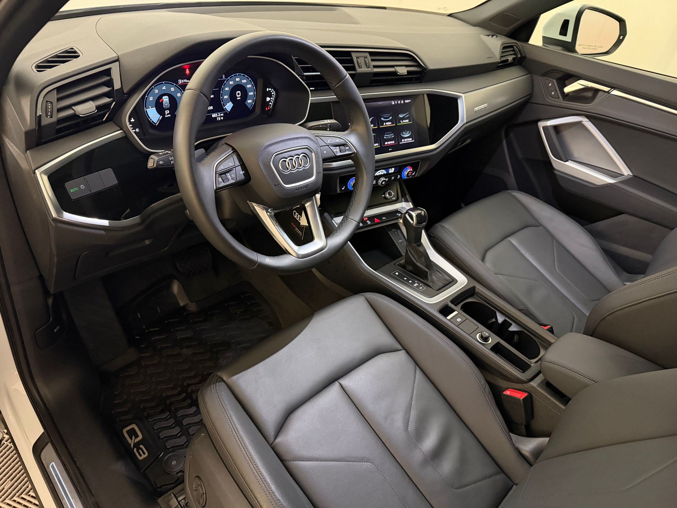 Certified 2022 Audi Q3 2.0T Premium AWD/4WD image 4