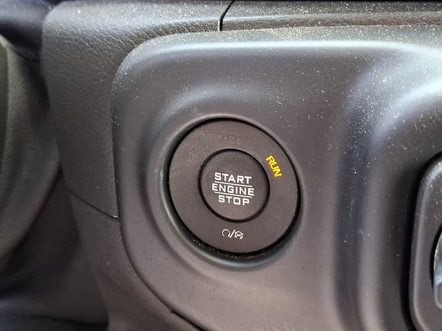 Used 2019 Jeep Wrangler Unlimited Sahara AWD/4WD image 25