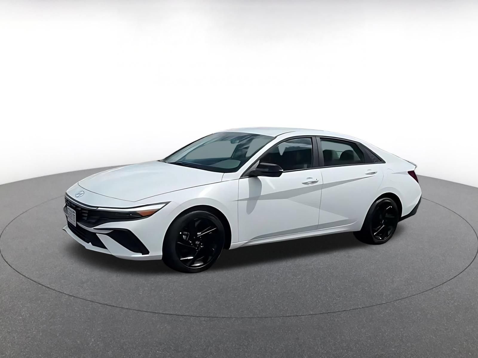 Used 2026 Hyundai Elantra Sport FWD image 9