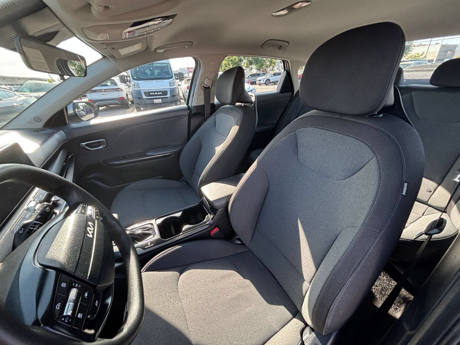 Used 2025 Kia K4 FWD image 23