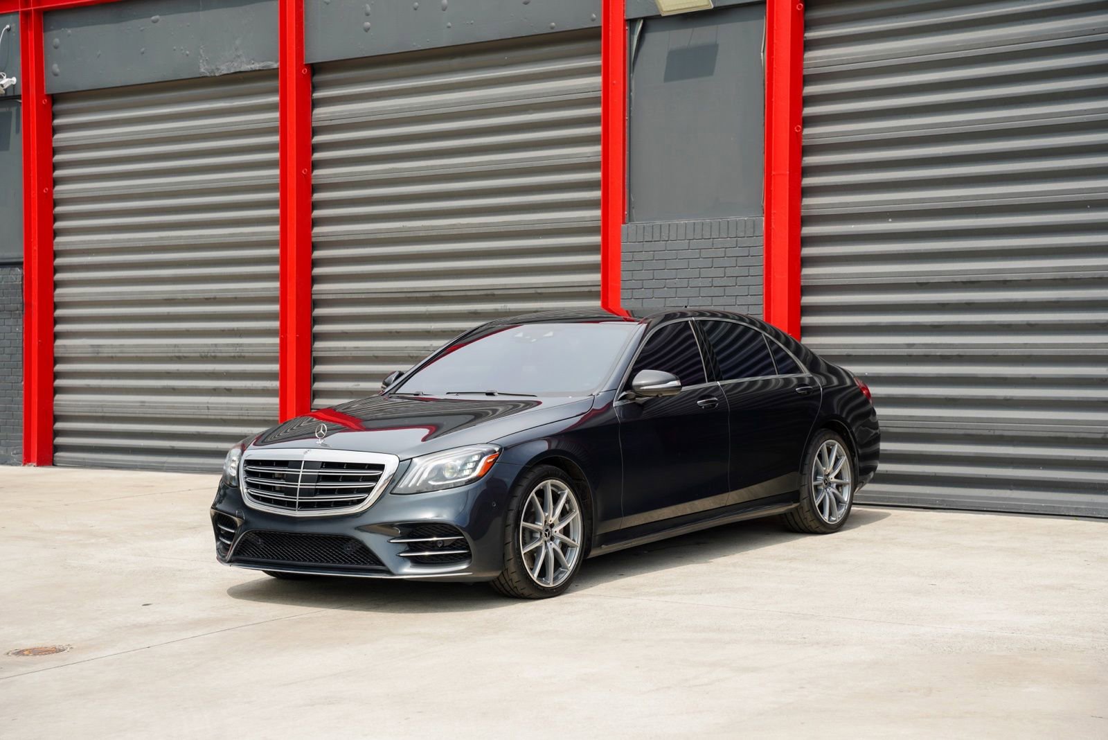 Used 2019 Mercedes-Benz S 560 Sedan image 1