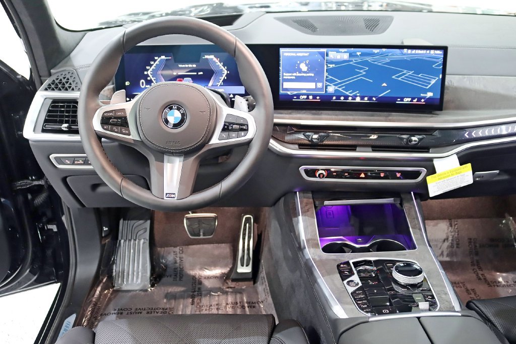 Used 2026 BMW X7 xDrive40i w/ M Sport Package AWD/4WD image 14