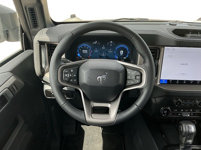 New 2026 Ford Bronco Outer Banks w/ Sasquatch Package image 15