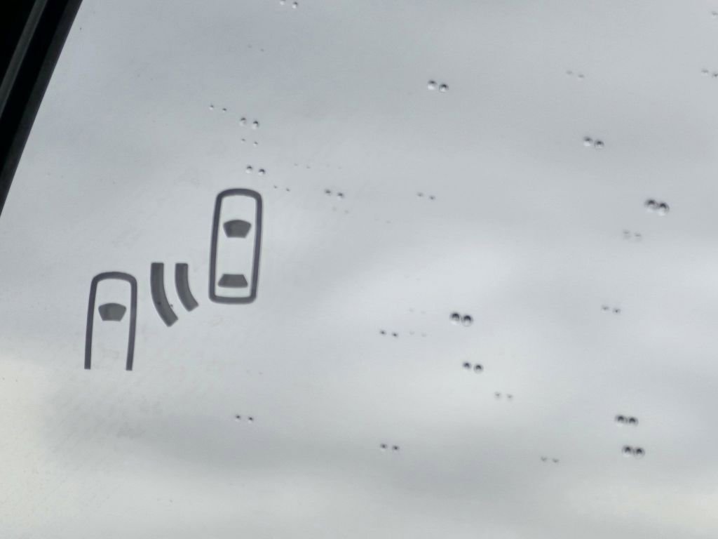 Used 2019 Toyota Tacoma TRD Off-Road w/ Technology Package AWD/4WD image 17