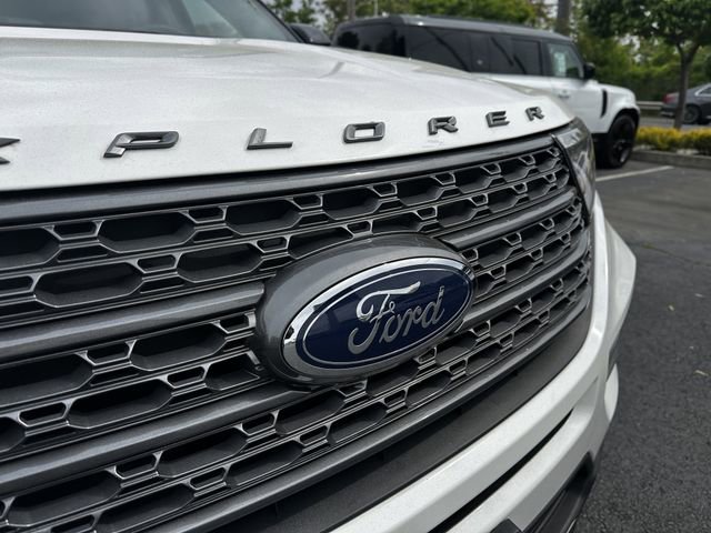 Certified 2022 Ford Explorer XLT w/ Equipment Group 202A AWD/4WD image 10