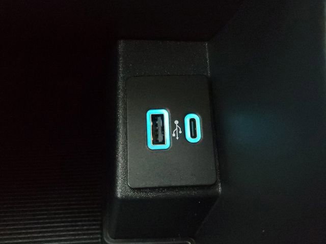 Certified 2022 Ford Edge SE w/ Black Appearance Package image 28