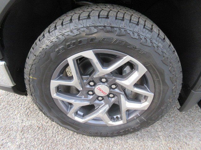 New 2026 GMC Sierra 1500 SLT image 12