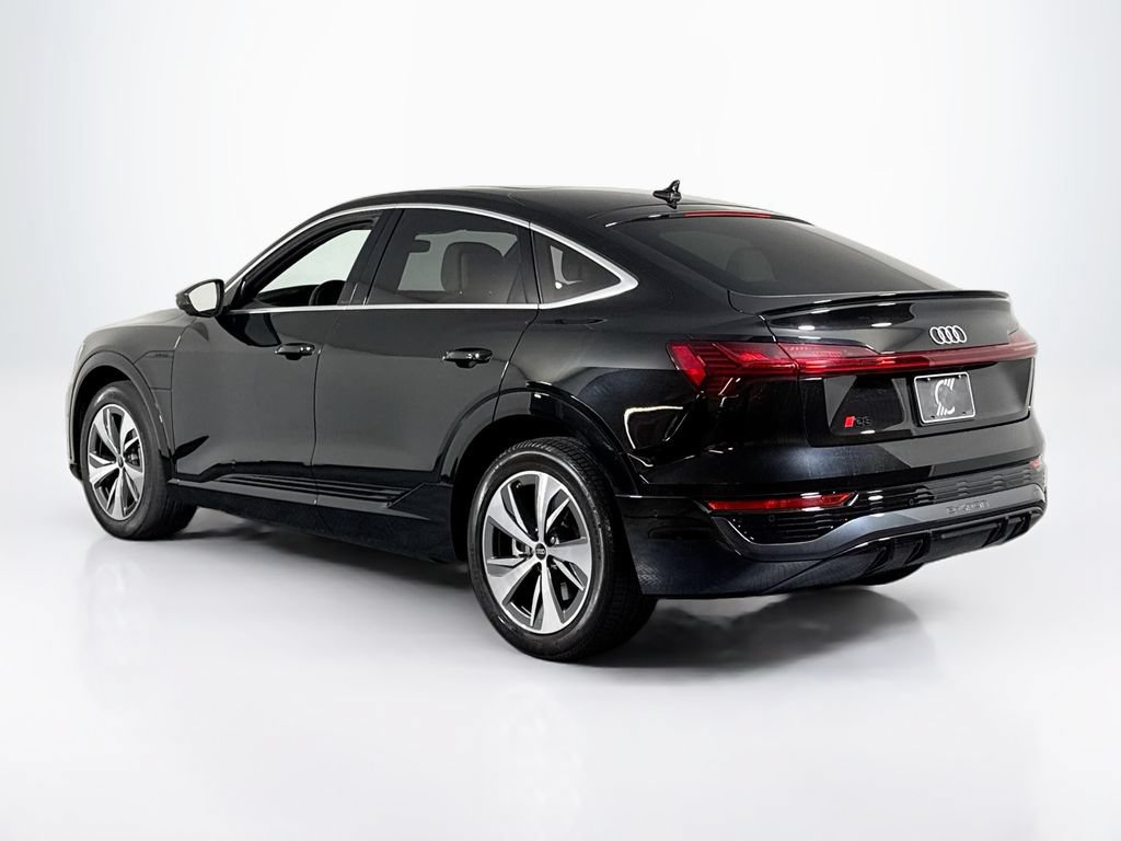 Used 2024 Audi Q8 e-tron Premium Plus w/ Premium Plus Package AWD/4WD image 3