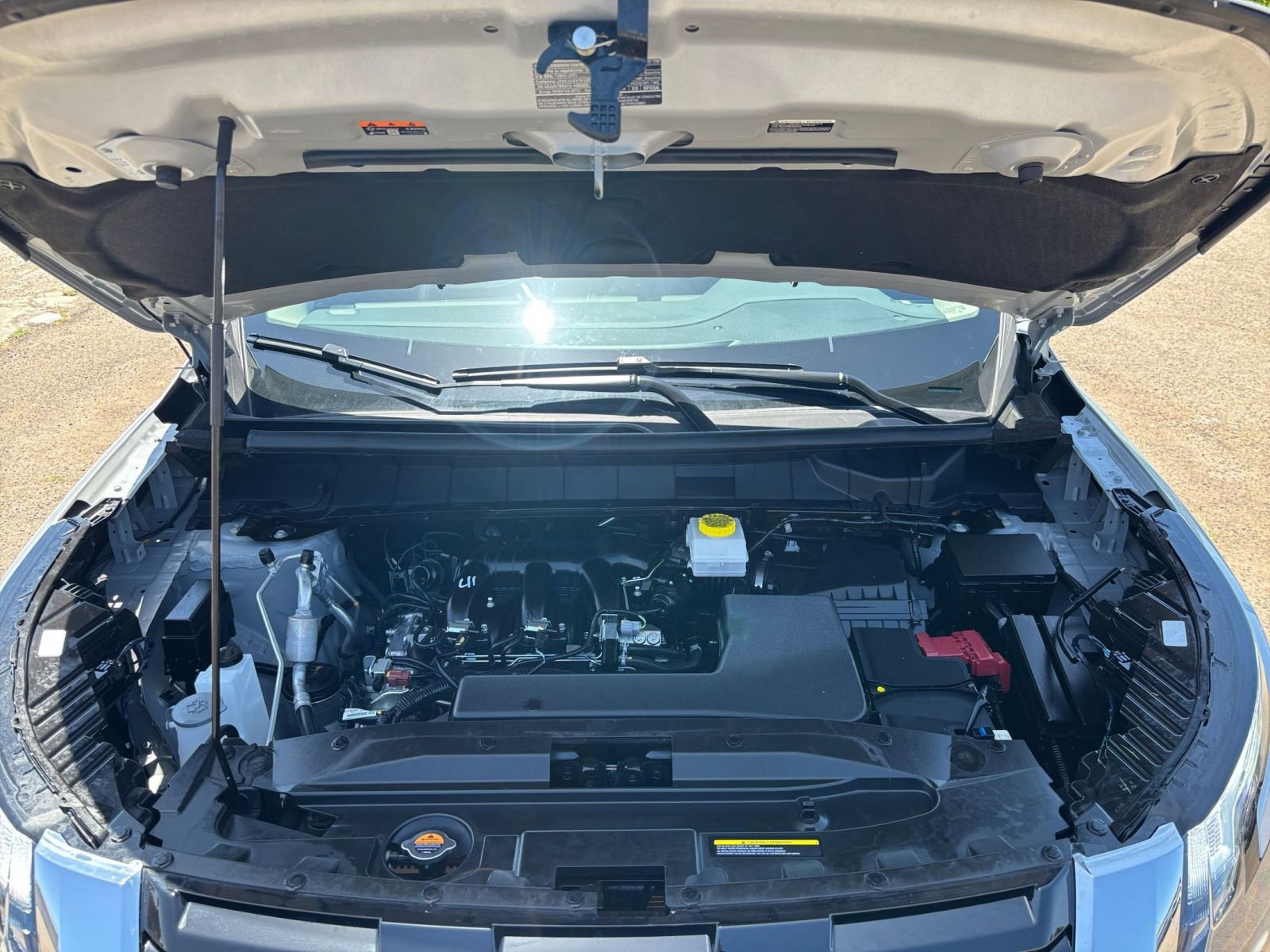 Used 2025 Nissan Pathfinder SV FWD image 35