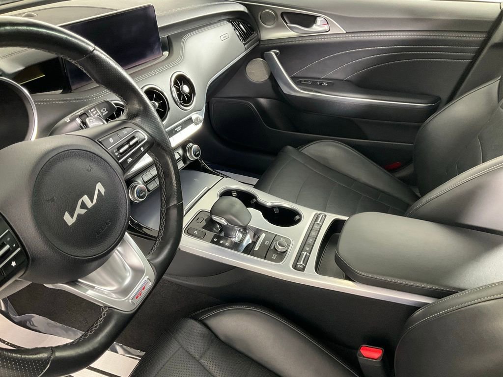 Used 2022 Kia Stinger GT2 image 12