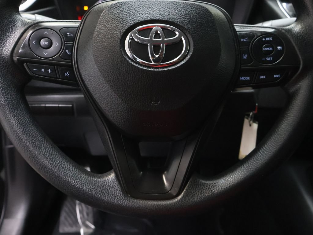 Used 2022 Toyota Corolla LE FWD image 18