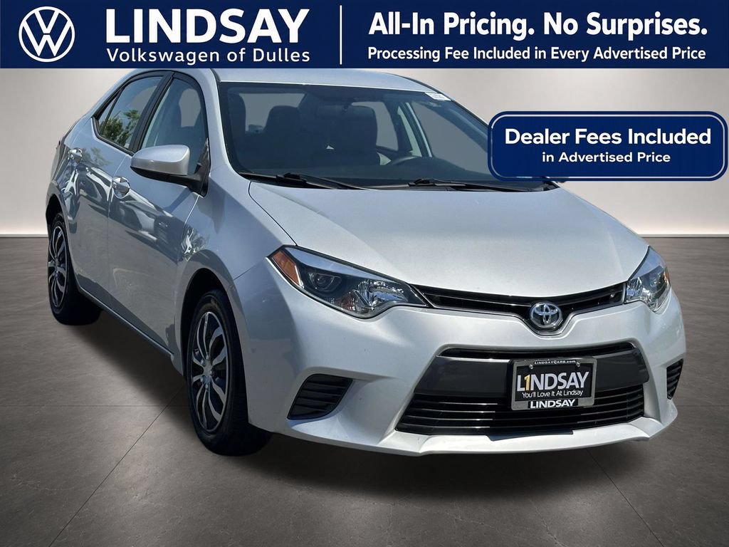 Used 2015 Toyota Corolla LE FWD image 1