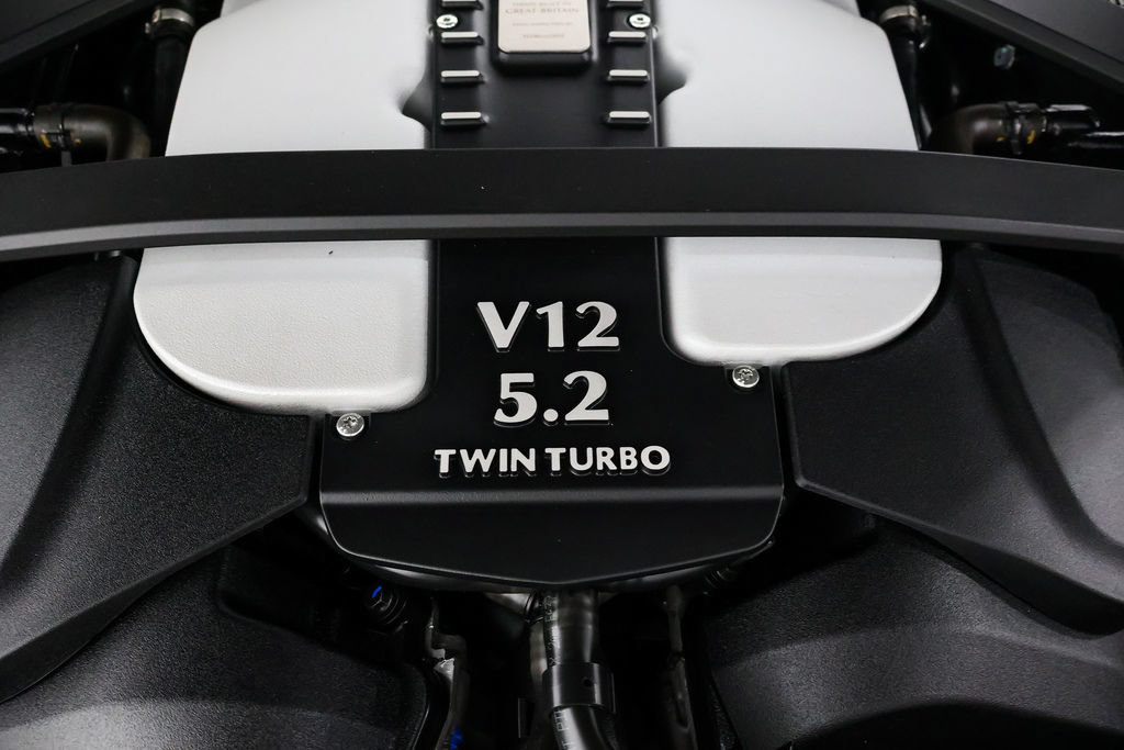 Used 2023 Aston Martin V12 Vantage RWD image 47