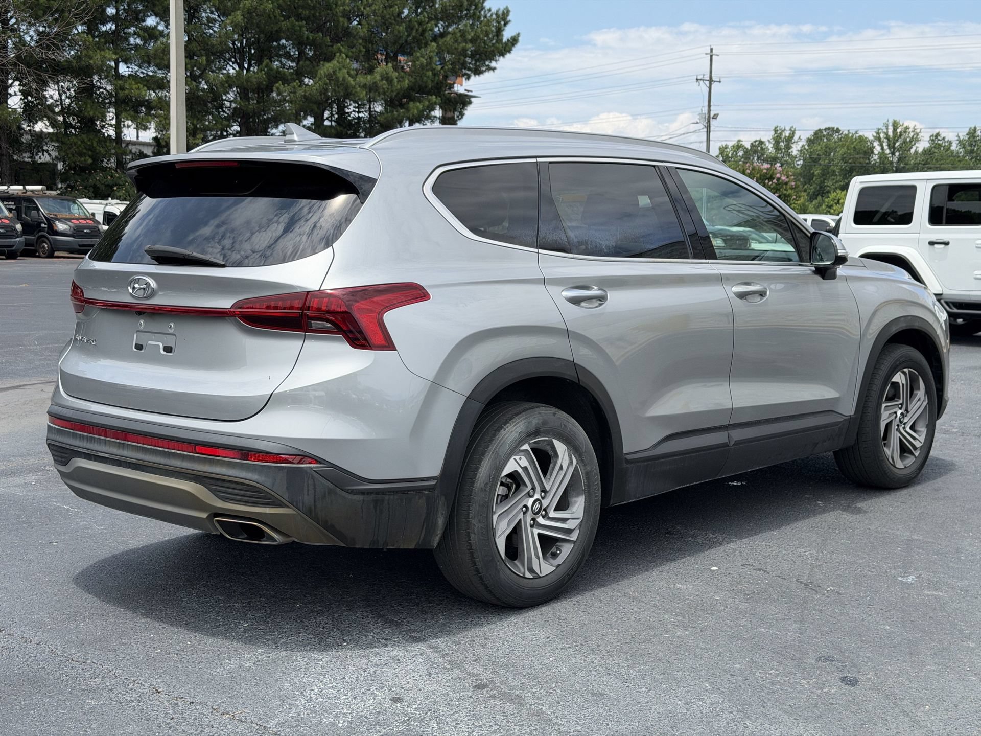 Used 2023 Hyundai Santa Fe SEL FWD image 17