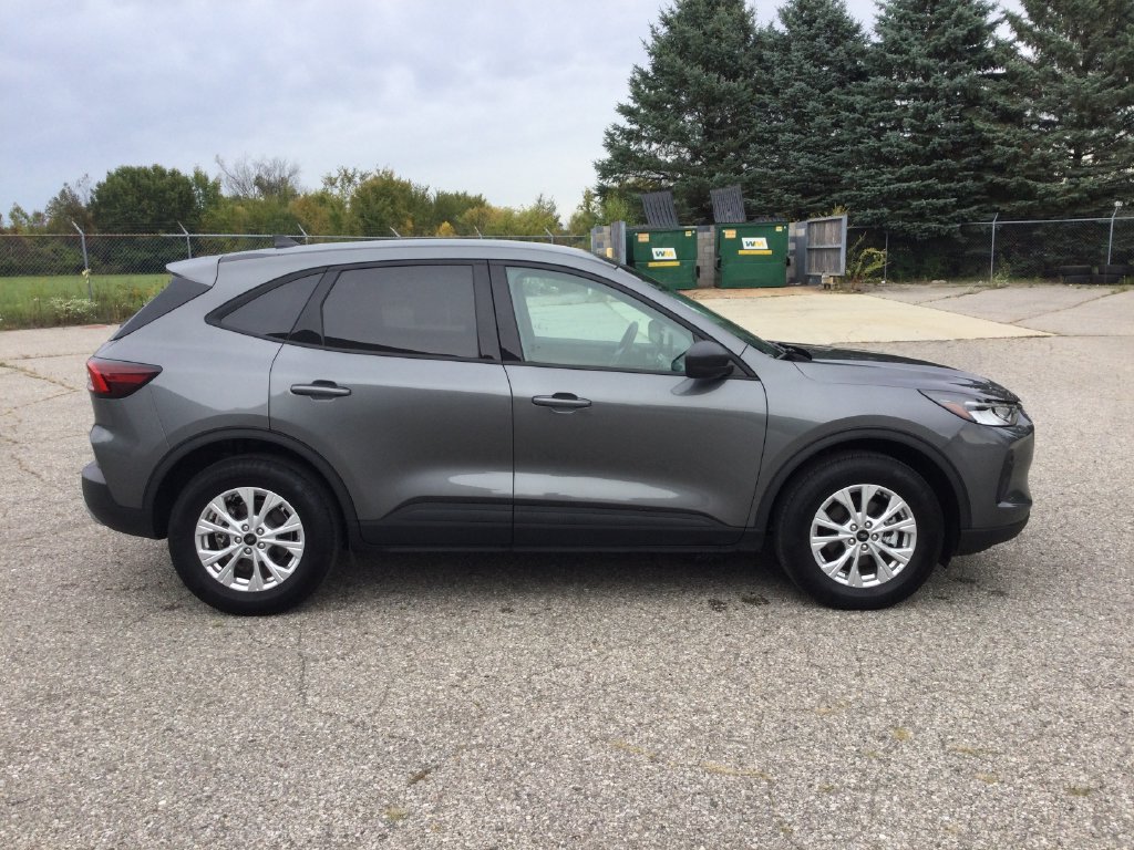 Used 2025 Ford Escape Active AWD/4WD image 8