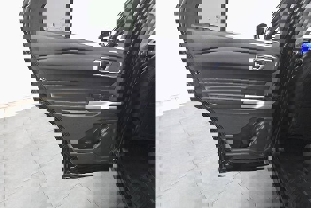 Used 2022 Ford Explorer XLT image 21