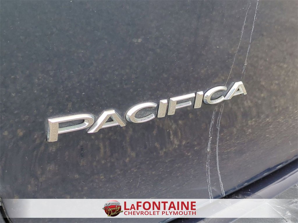 Used 2022 Chrysler Pacifica Limited image 32
