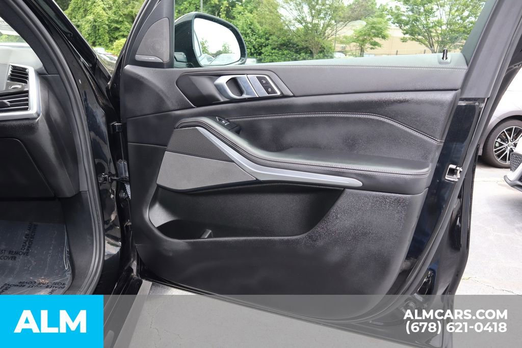 Used 2022 BMW X5 M50i image 29