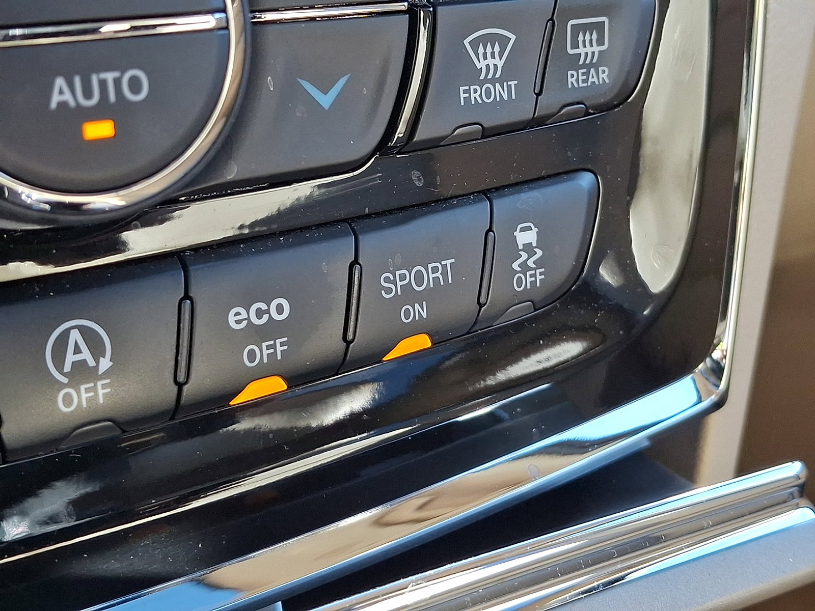 Used 2021 Jeep Grand Cherokee Overland image 28