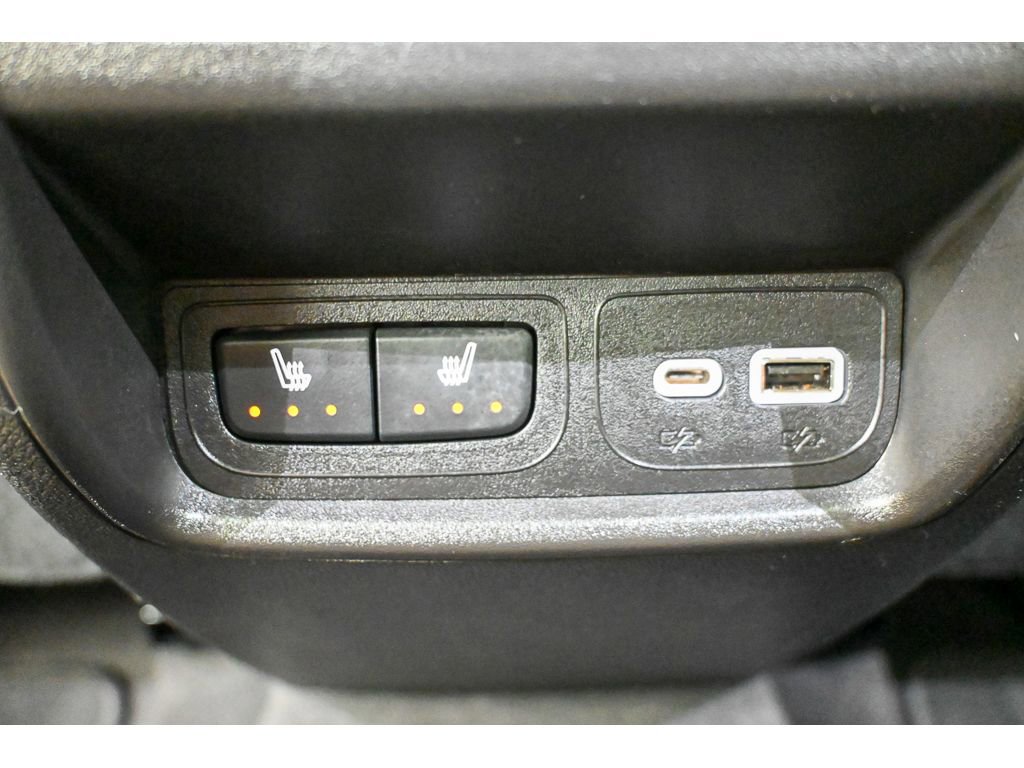 Certified 2024 Cadillac XT4 Luxury w/ Cold Weather Package image 27