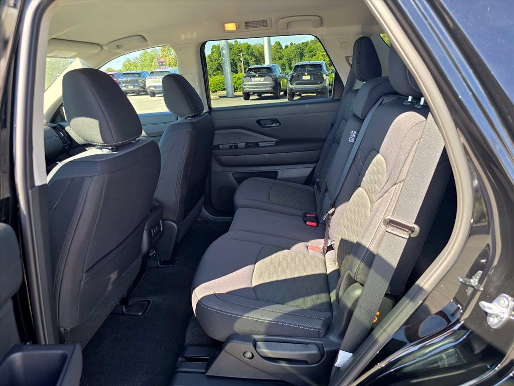 New 2026 Nissan Pathfinder SV AWD/4WD image 9