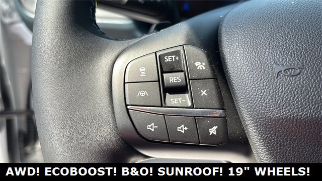 New 2025 Ford Maverick Lobo image 19