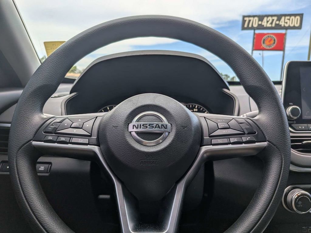 Used 2022 Nissan Altima 2.5 SV FWD image 24
