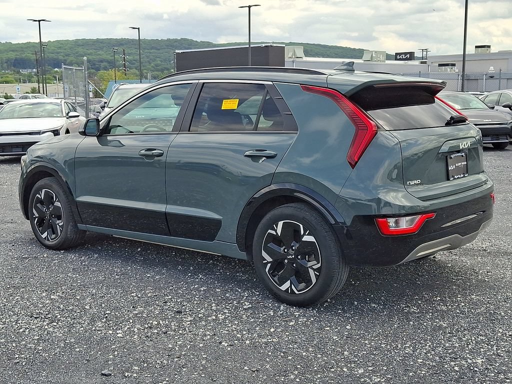 Certified 2023 Kia Niro Wind w/ Wind Preserve Package FWD image 4
