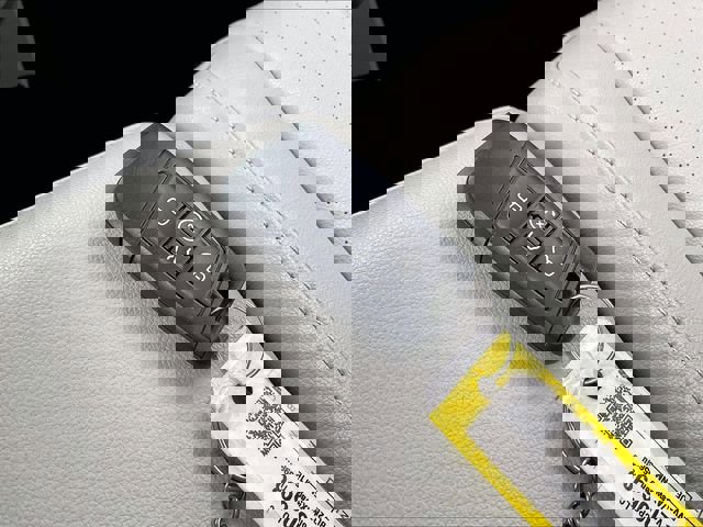 Used 2022 Volkswagen Tiguan SE AWD/4WD image 27