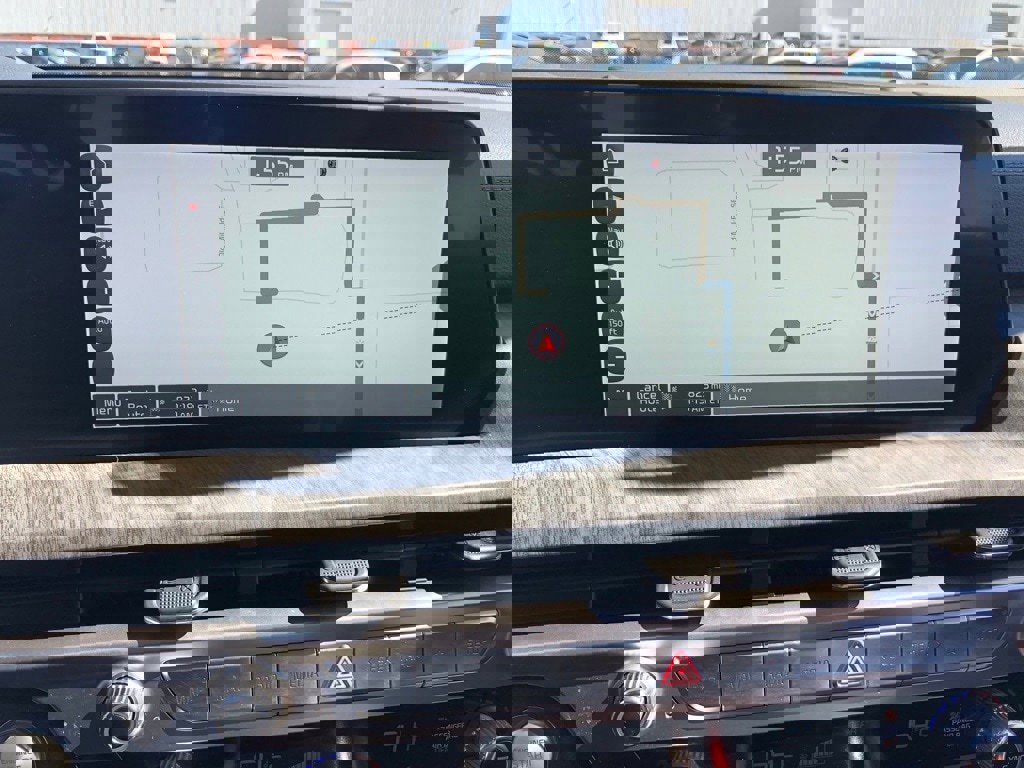 Used 2024 Kia Telluride EX w/ EX Captain's Chair Package image 24