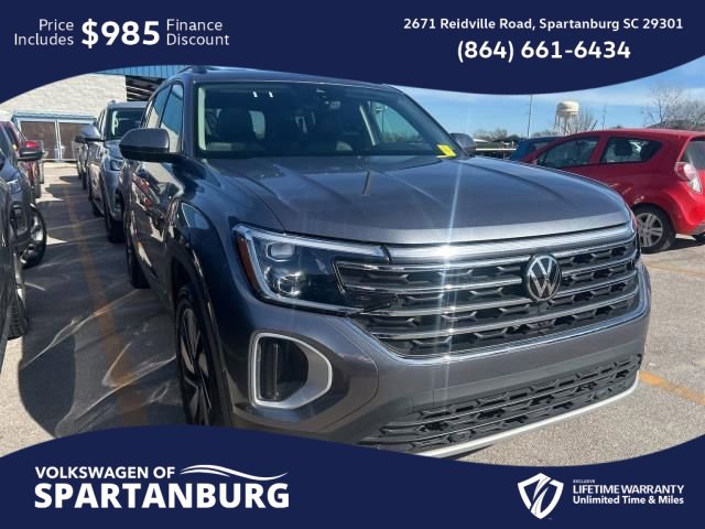 Used 2024 Volkswagen Atlas SE image 3