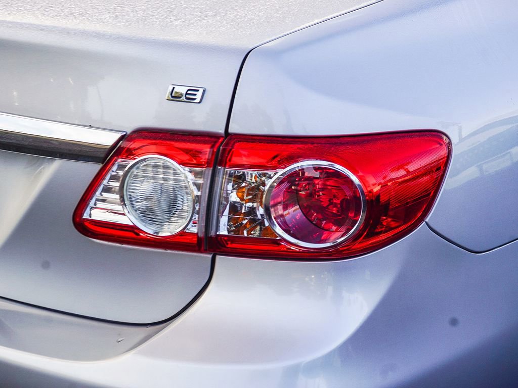 Used 2012 Toyota Corolla LE FWD image 8
