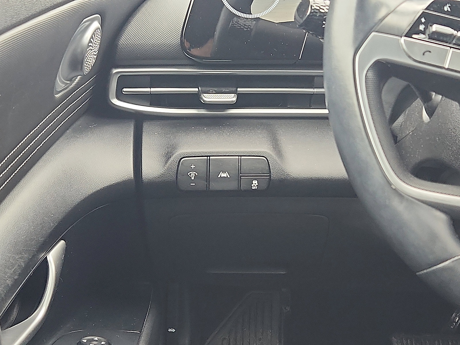 Certified 2021 Hyundai Elantra SEL w/ Convenience Package image 13