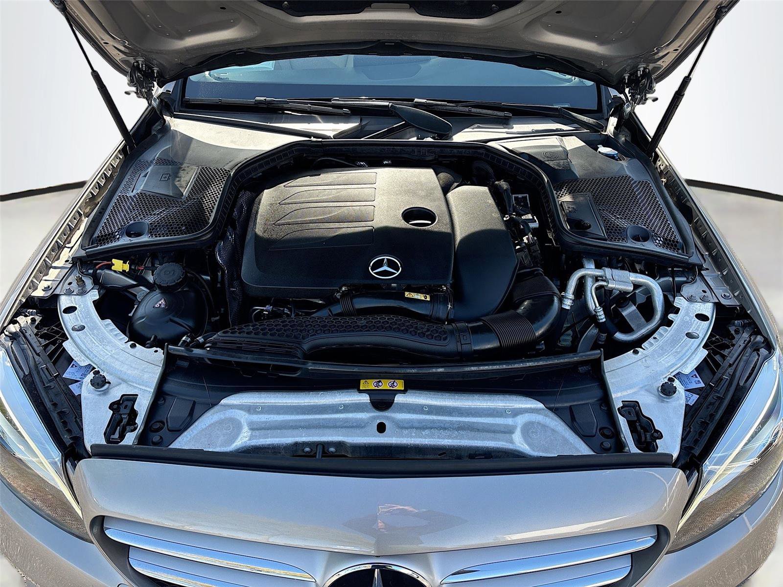 Used 2020 Mercedes-Benz C 300 Sedan image 36