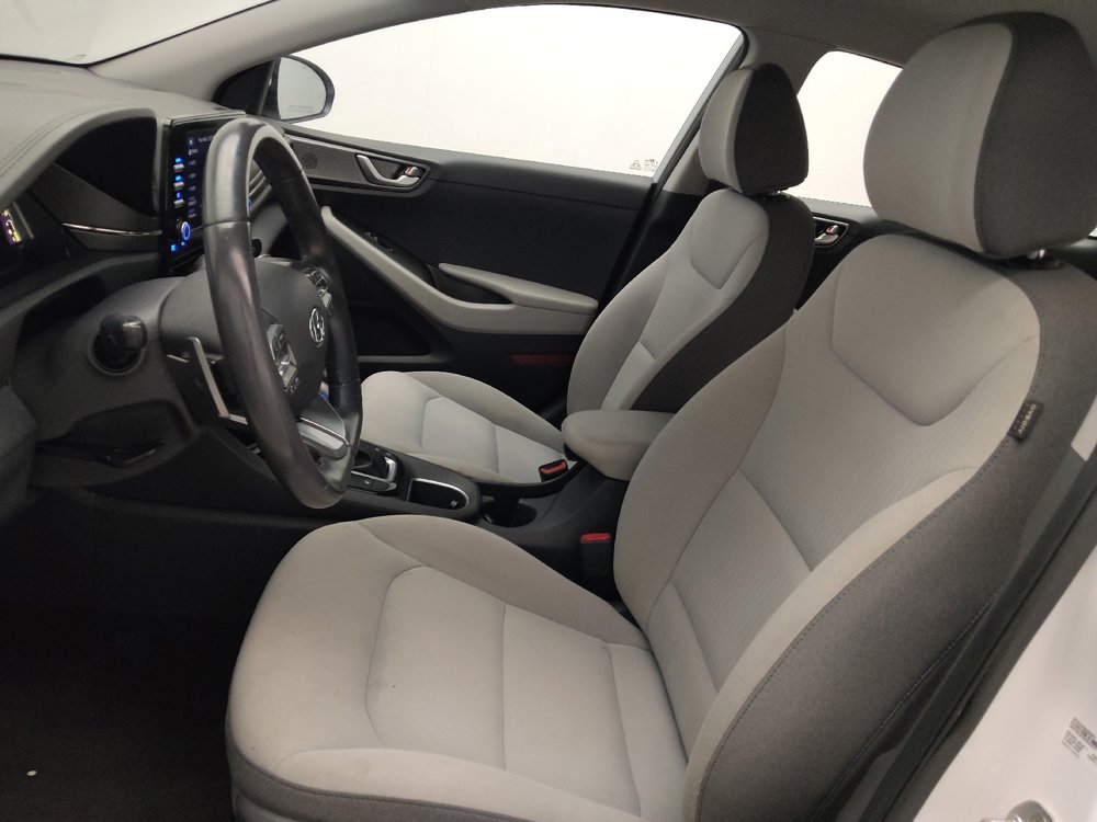Used 2021 Hyundai Ioniq SE FWD image 17