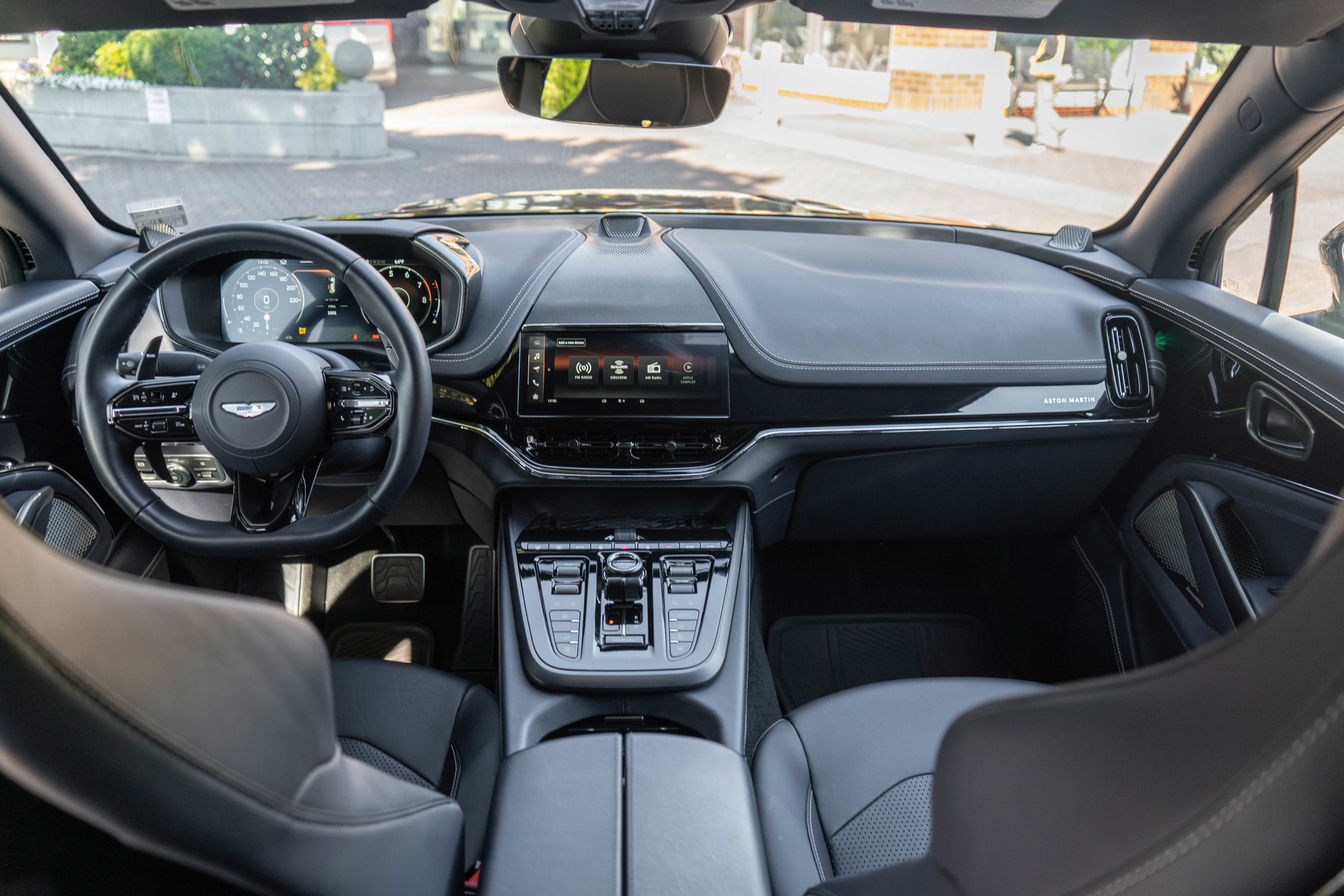 Used 2025 Aston Martin DBX 707 image 35