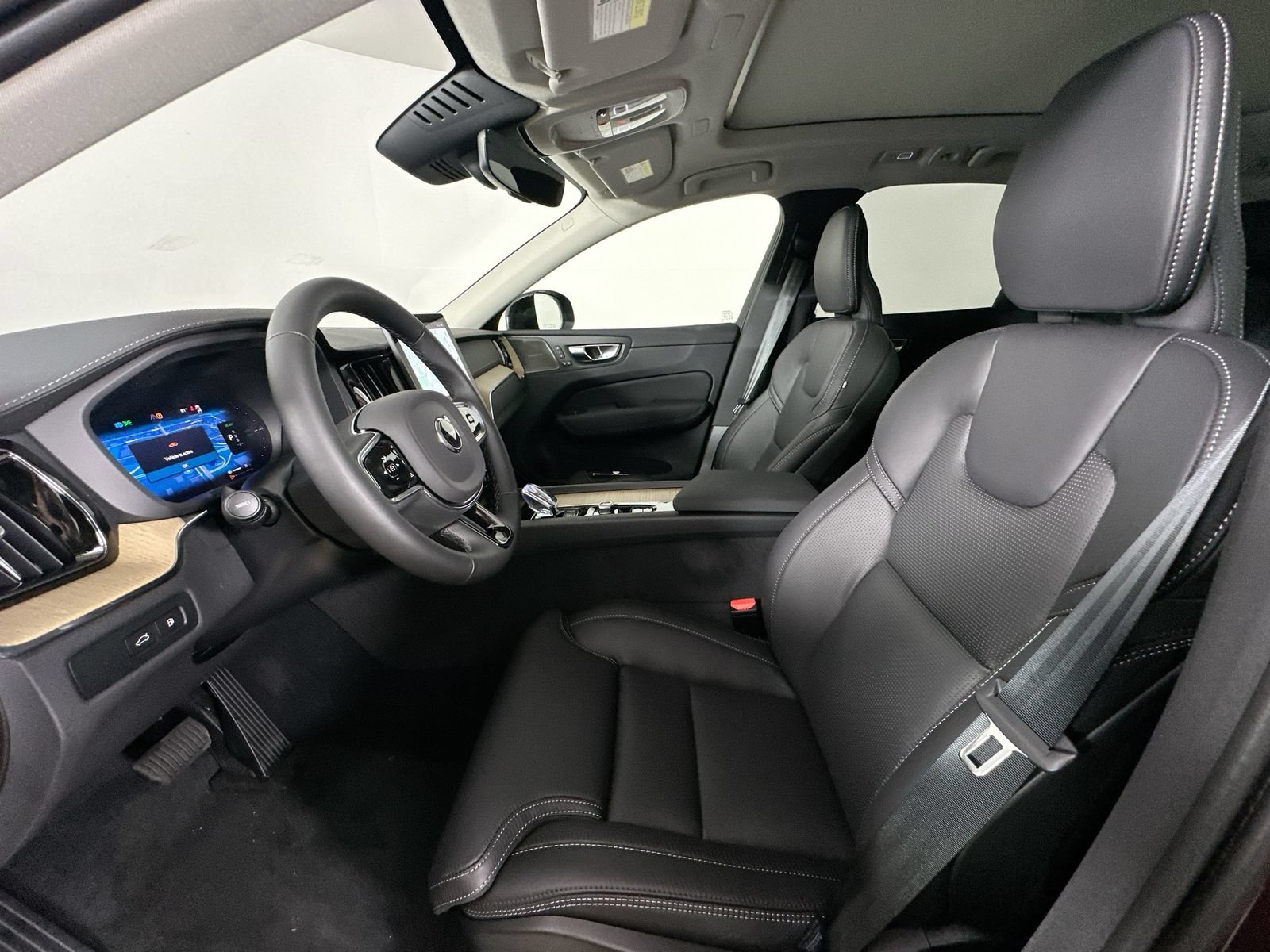 New 2026 Volvo XC60 T8 Ultra w/ Protection Package Premier AWD/4WD image 33