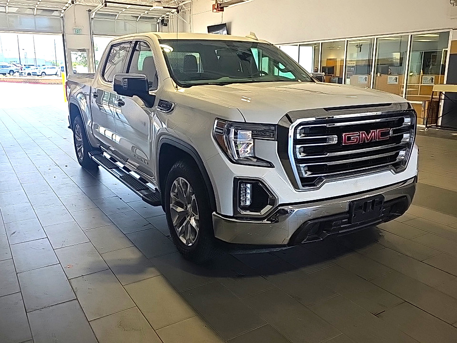Used 2019 GMC Sierra 1500 SLT RWD image 11