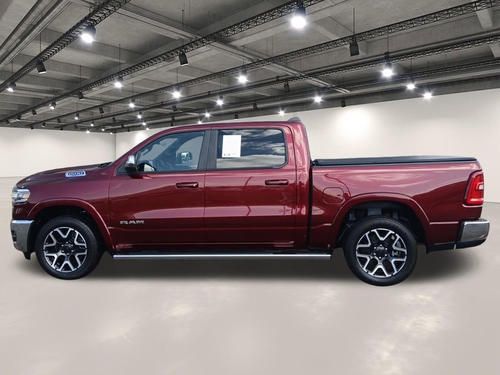 Used 2025 RAM 1500 Laramie AWD/4WD image 13