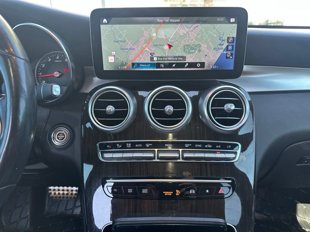 Used 2021 Mercedes-Benz GLC 300 4MATIC image 21