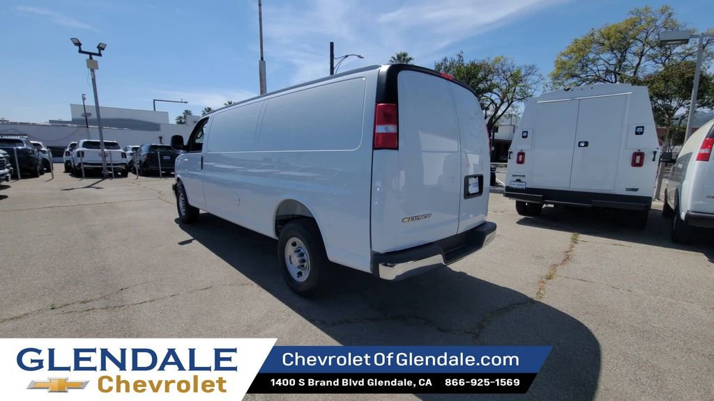 New 2026 Chevrolet Express 2500 Extended w/ Driver Convenience Package RWD image 7