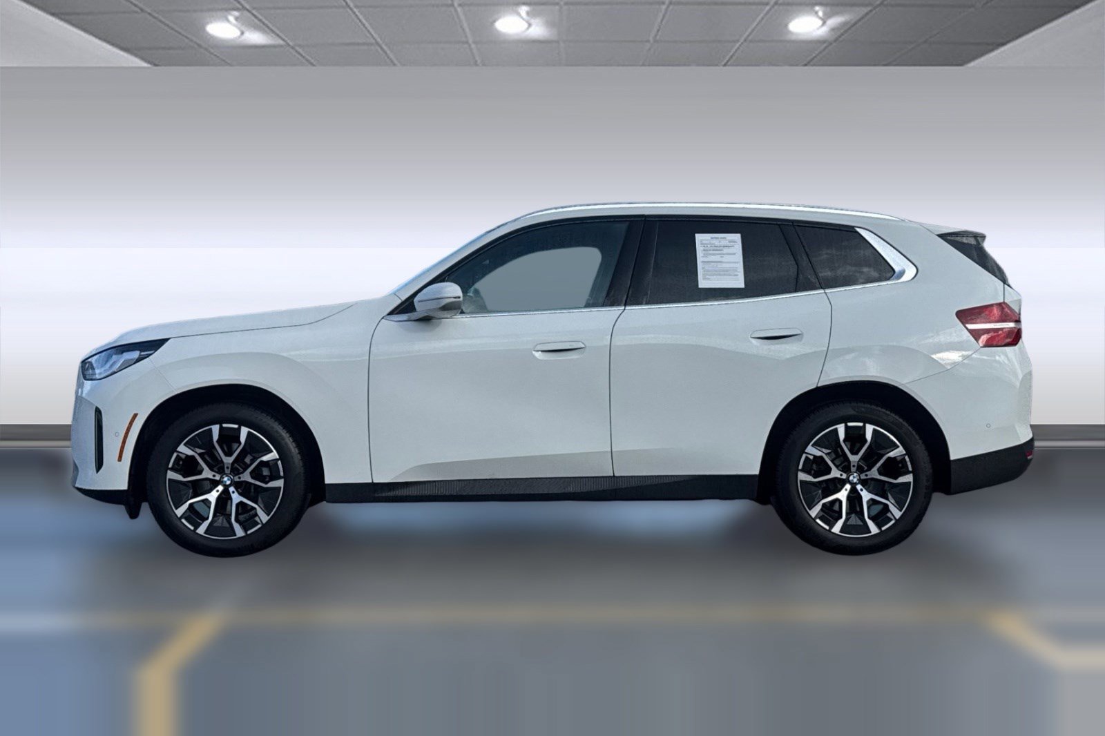 Used 2025 BMW X3 xDrive30i w/ Convenience Package image 2