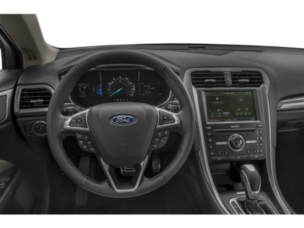 Used 2015 Ford Fusion Titanium image 4